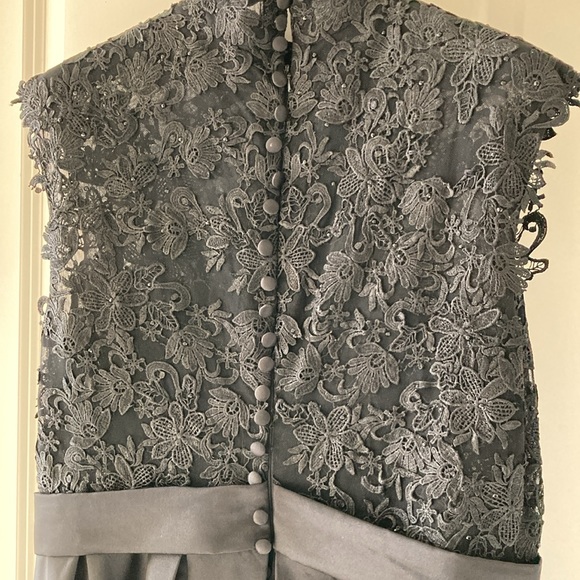 Gorgeous Grad/Prom dress with pockets - Picture 5 of 6